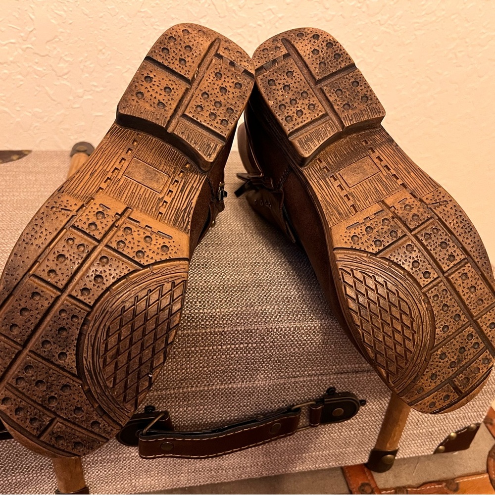 Brown wide ankle slip on boots- Size 8 - Picture 7 of 7